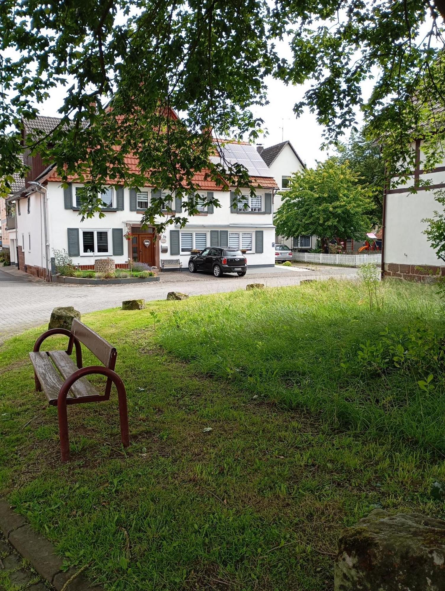 Apartment Zimmerflair Waldecker Land *